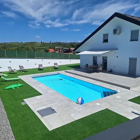 Villa Pascha *
